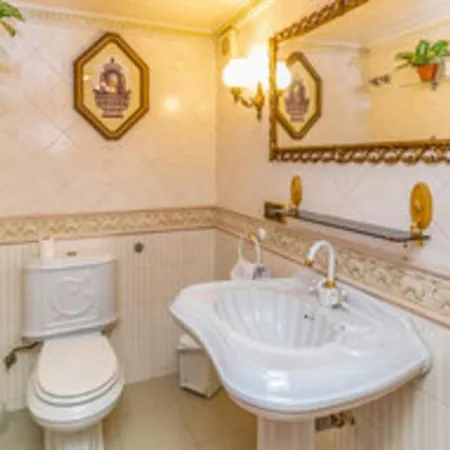 Villa With Private Pool,near The , Bbq, Wifi *